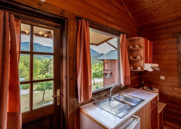 Chalet Likouresi Village